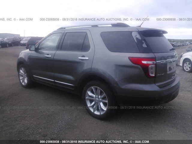 1FMHK8D8XCGA73170 - 2012 FORD EXPLORER XLT GRAY photo 3