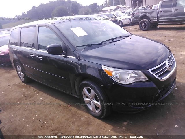 2V4RW3D18AR186569 - 2010 VOLKSWAGEN ROUTAN SE BLACK photo 1