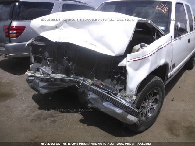 2GTEC19K4P1519655 - 1993 GMC SIERRA C1500 WHITE photo 6