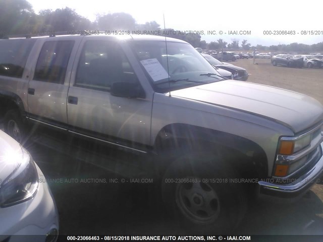 3GNGK26J3XG101812 - 1999 CHEVROLET SUBURBAN K2500 GRAY photo 1