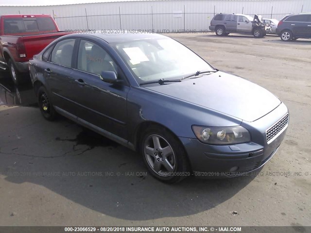 YV1MH682752073570 - 2005 VOLVO S40 T5 BLUE photo 1