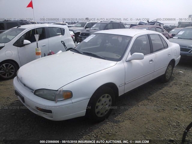 JT2BG12KXT0374072 - 1996 TOYOTA CAMRY DX/LE/XLE WHITE photo 2