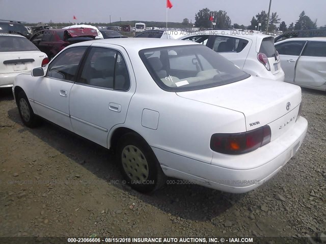 JT2BG12KXT0374072 - 1996 TOYOTA CAMRY DX/LE/XLE WHITE photo 3