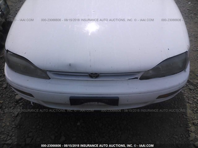 JT2BG12KXT0374072 - 1996 TOYOTA CAMRY DX/LE/XLE WHITE photo 6