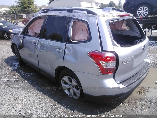 JF2SJADC0GH526576 - 2016 SUBARU FORESTER 2.5I PREMIUM SILVER photo 3