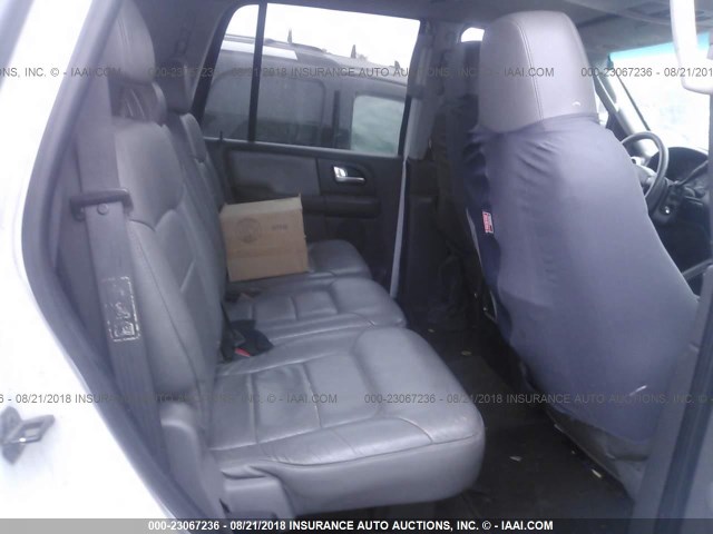 1FMRU15W63LA39169 - 2003 FORD EXPEDITION XLT WHITE photo 8