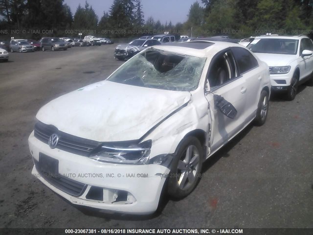 3VW3L7AJ9DM228860 - 2013 VOLKSWAGEN JETTA TDI WHITE photo 2