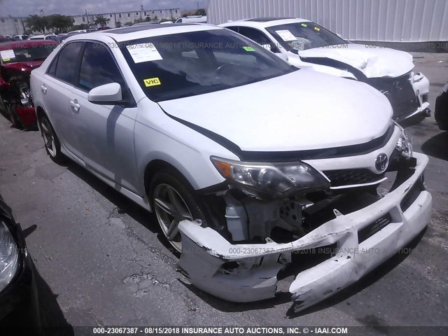 4T1BF1FK5CU579016 - 2012 TOYOTA CAMRY SE/LE/XLE WHITE photo 1