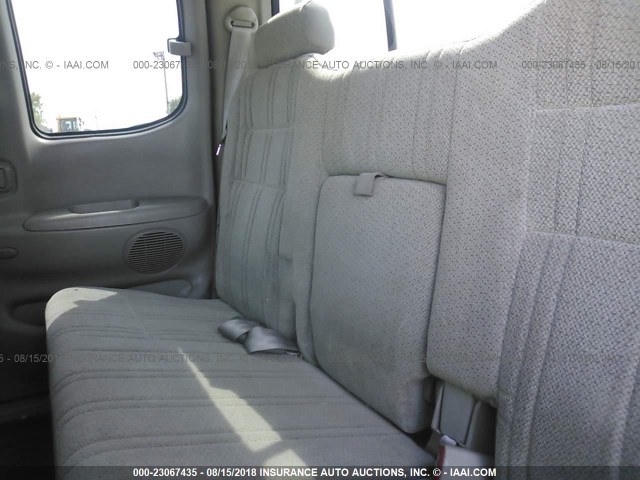 5TBRN34122S231813 - 2002 TOYOTA TUNDRA ACCESS CAB SR5 GRAY photo 8