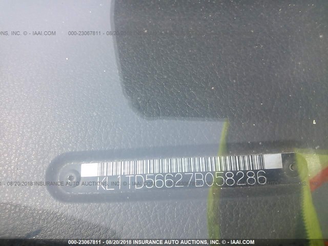 KL1TD56627B058286 - 2007 CHEVROLET AVEO LS BLACK photo 9