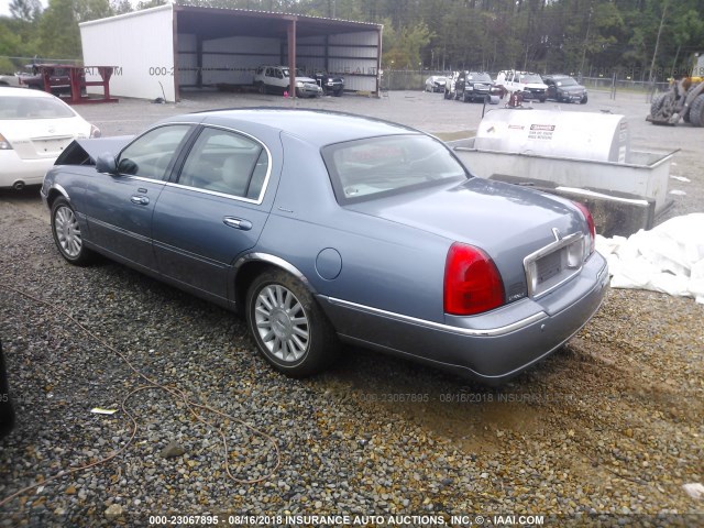 1LNHM81W14Y606581 - 2004 LINCOLN TOWN CAR EXECUTIVE/SIGNATURE ლურჯი ფოტო 3