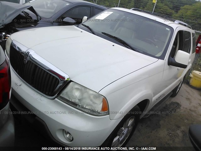 5LMEU88H34ZJ47474 - 2004 LINCOLN AVIATOR WHITE photo 2