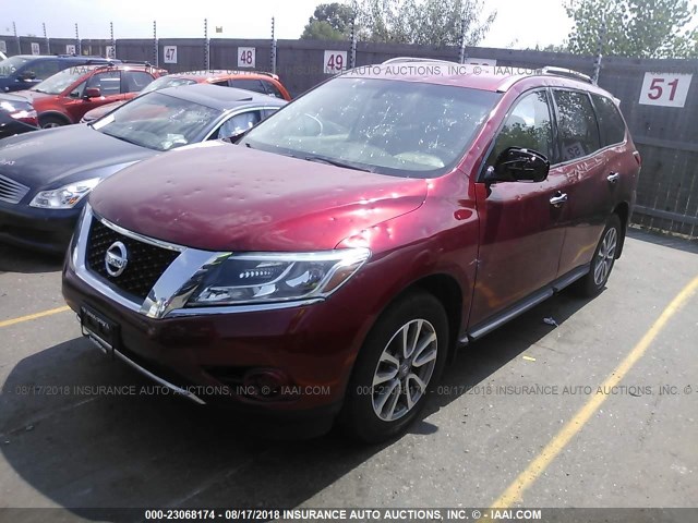 5N1AR2MM8EC604139 - 2014 NISSAN PATHFINDER S/SV/SL/PLATINUM BURGUNDY photo 2