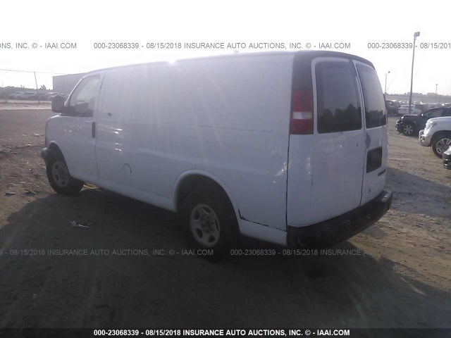 1GCFG15X061232974 - 2006 CHEVROLET EXPRESS G1500  WHITE photo 3