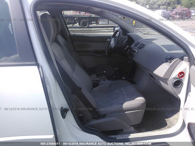 YV1MS382462214788 - 2006 VOLVO S40 2.4I WHITE photo 5