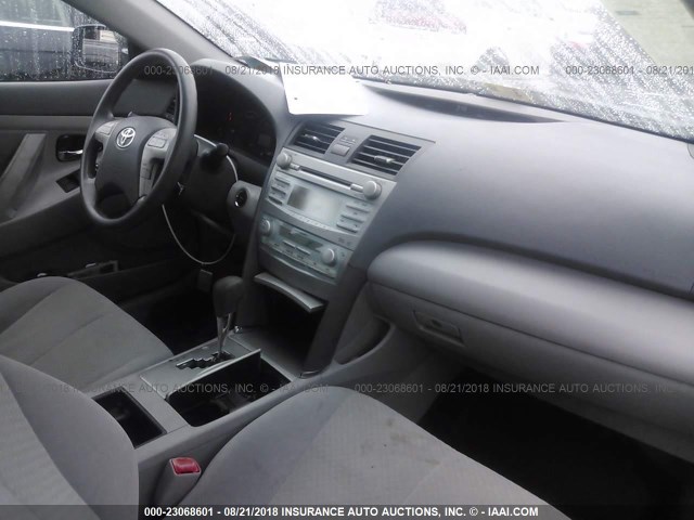 4T1BB46K59U077516 - 2009 TOYOTA CAMRY HYBRID GRAY photo 5