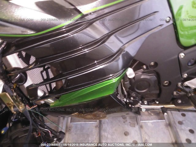 JKBZXNJ18JA005052 - 2018 KAWASAKI ZX1400 J GREEN photo 9