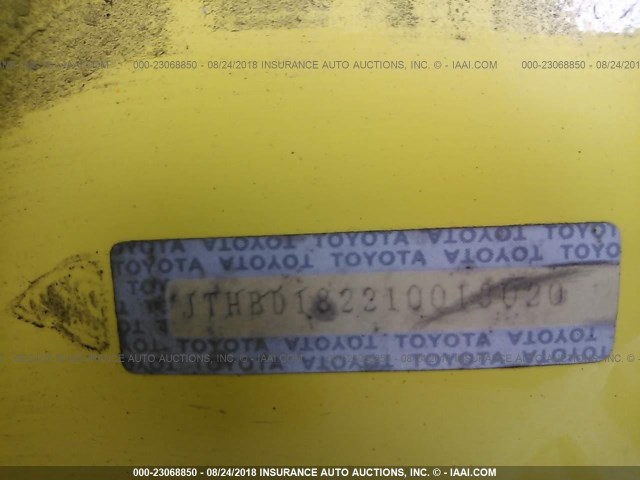 JTHBD182210013020 - 2001 LEXUS IS 300 YELLOW photo 9