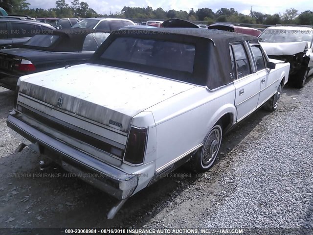 1LNBM82FXKY704364 - 1989 LINCOLN TOWN CAR SIGNATURE WHITE photo 4