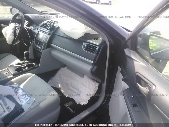 4T4BF1FK3DR294838 - 2013 TOYOTA CAMRY L/SE/LE/XLE 黑色 照片 5