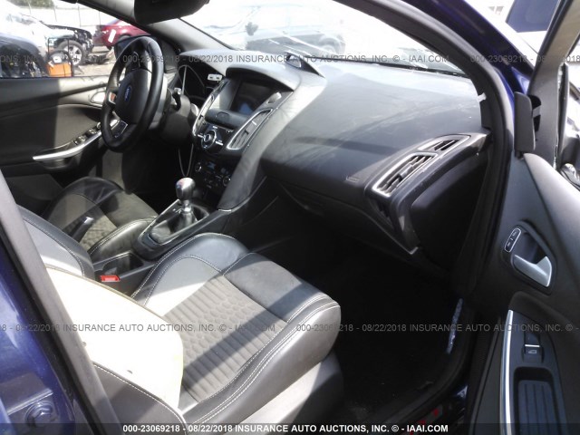 1FADP3L9XGL223864 - 2016 FORD FOCUS ST მუქი ლურჯი ფოტო 5