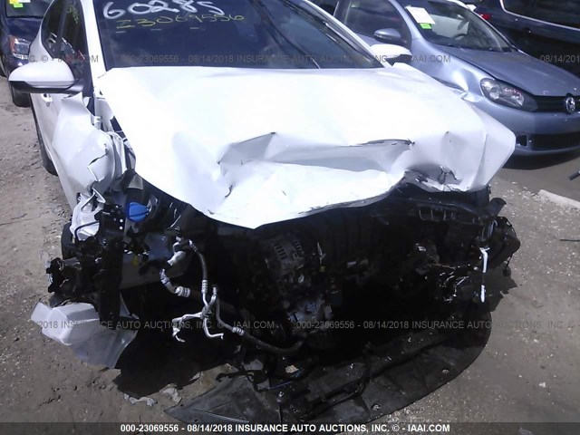 5NPD84LF8JH316378 - 2018 HYUNDAI ELANTRA SEL/VALUE/LIMITED WHITE photo 6