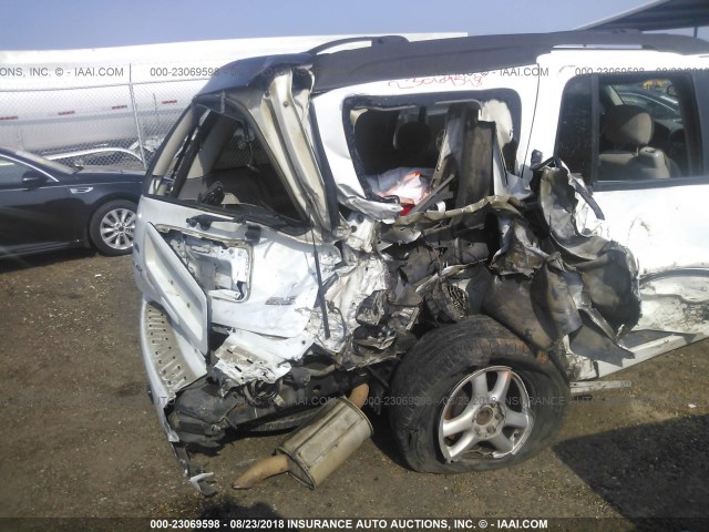 1GKES16S066105095 - 2006 GMC ENVOY XL Белый фото 6