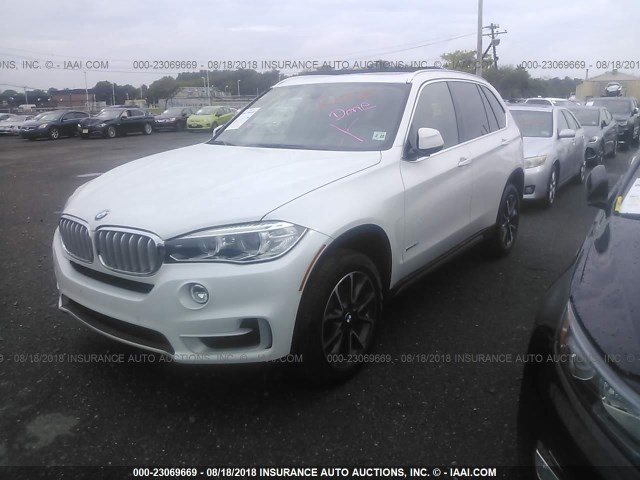 5UXKR0C57H0U51233 - 2017 BMW X5 XDRIVE35I WHITE photo 2