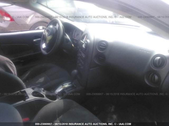 2G2WP552861163252 - 2006 PONTIAC GRAND PRIX SILVER photo 5