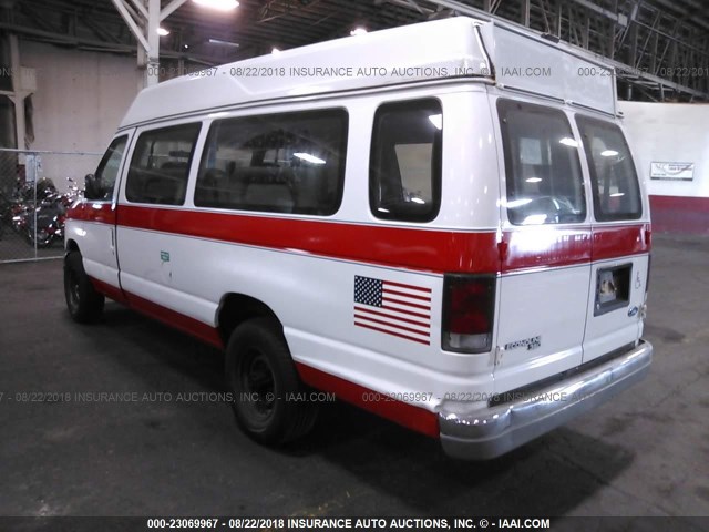 1FTJS34F5THB06657 - 1996 FORD ECONOLINE E350 SUPER DUTY VAN WHITE photo 3