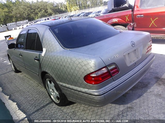 WDBJF70J71X057940 - 2001 MERCEDES-BENZ E 430 GOLD photo 3