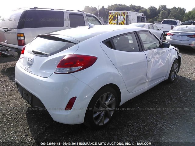 KMHTC6AD7HU309697 - 2017 HYUNDAI VELOSTER WHITE photo 4