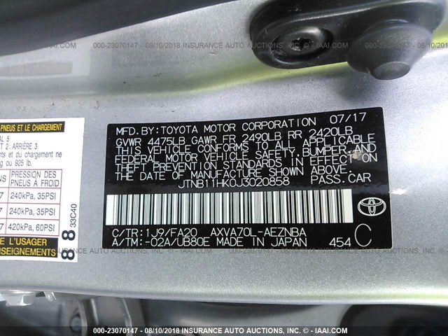 JTNB11HK0J3020858 - 2018 TOYOTA CAMRY L/LE/XLE/SE/XSE SILVER photo 9