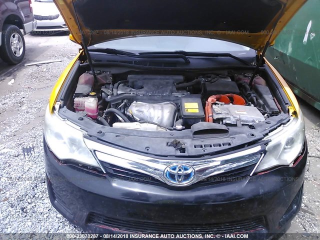 4T1BD1FKXDU074984 - 2013 TOYOTA CAMRY HYBRID/LE/XLE ყვითელი ფოტო 10