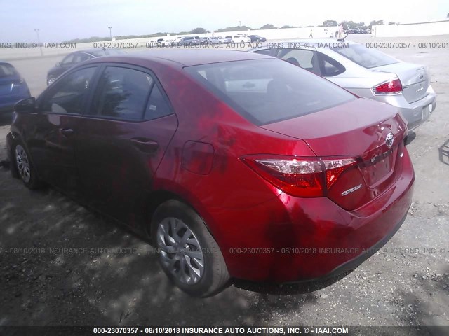 5YFBURHE3JP752994 - 2018 TOYOTA COROLLA L/LE/XLE/SE/XSE RED photo 3