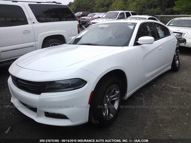 2C3CDXHG7JH124778 - 2018 DODGE CHARGER SXT PLUS WHITE photo 2