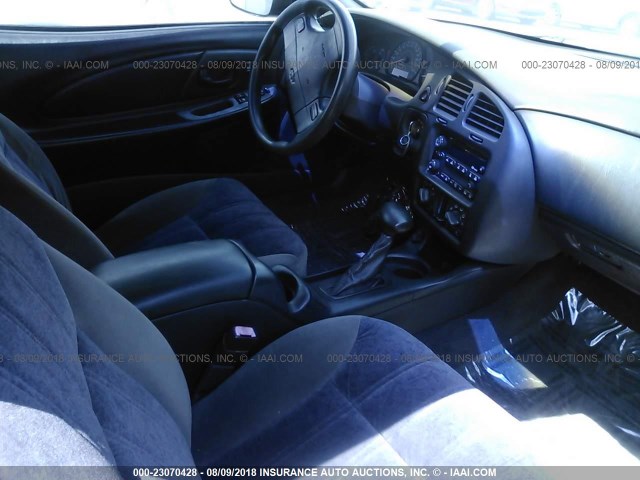 2G1WW12E139117855 - 2003 CHEVROLET MONTE CARLO LS 银色 照片 5