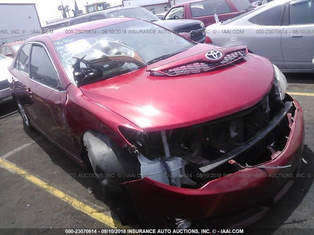 4T1BF1FK9CU622515 - 2012 TOYOTA CAMRY SE/LE/XLE 红色 照片 1