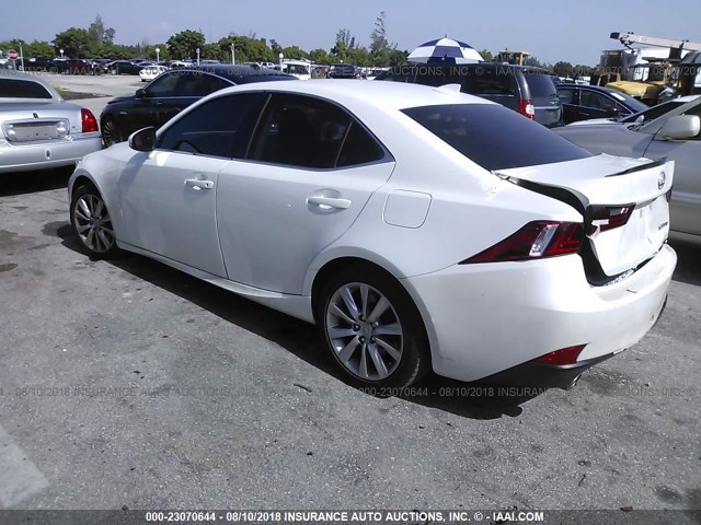 JTHBA1D2XG5006522 - 2016 LEXUS IS 200T WHITE photo 3