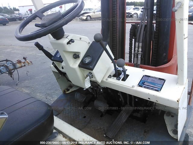 CPH02P920785 - 1992 NISSAN FORKLIFT WHITE photo 5