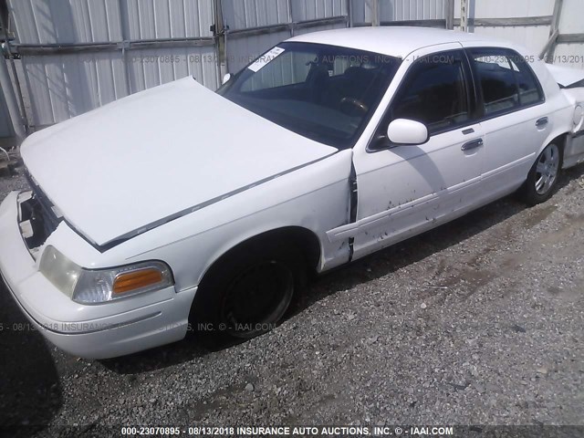 2FAFP74W4XX158596 - 1999 FORD CROWN VICTORIA LX WHITE photo 2