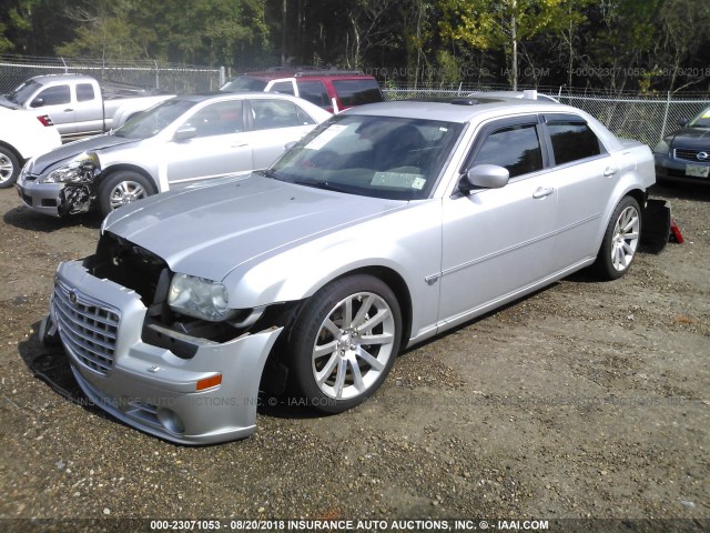 2C3LA73W47H608987 - 2007 CHRYSLER 300C SRT-8 SILVER photo 2