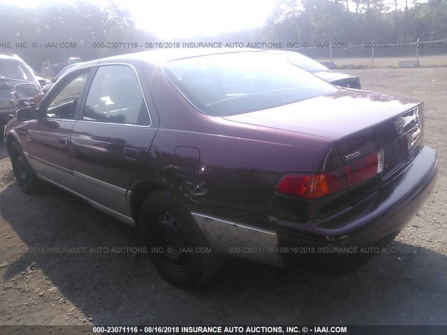 4T1BG22K8YU975134 - 2000 TOYOTA CAMRY CE/LE/XLE 栗色 照片 3