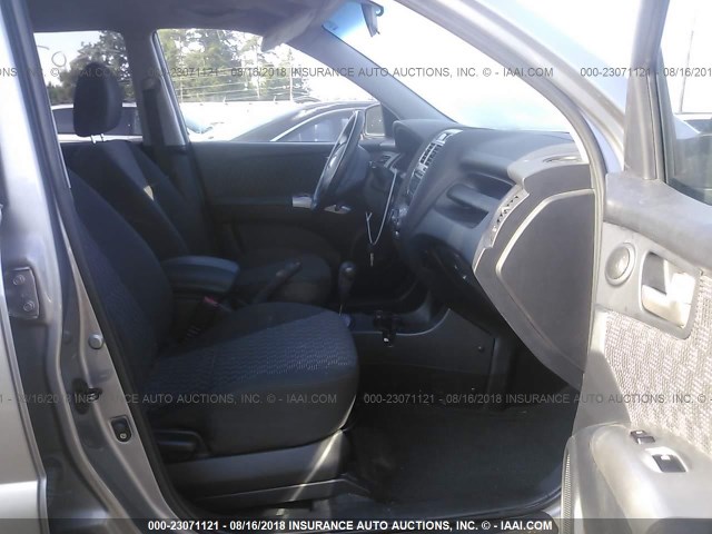 KNDJF723067208785 - 2006 KIA NEW SPORTAGE  GRAY photo 5