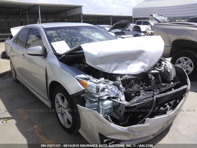 4T1BF1FKXDU705579 - 2013 TOYOTA CAMRY L/SE/LE/XLE Gümüş foto 1