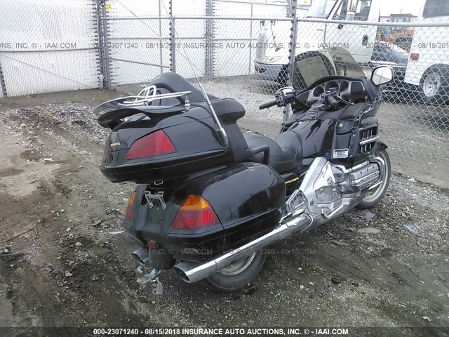 1HFSC47062A104623 - 2002 HONDA GL1800 BLACK photo 4