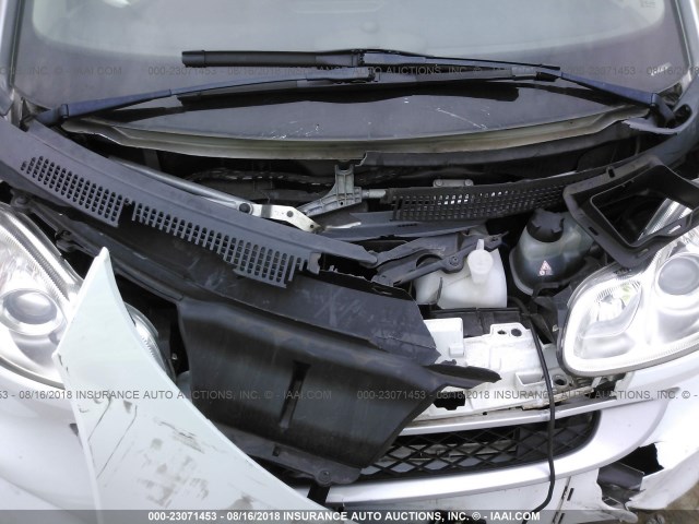 WMEEJ3BA8CK558084 - 2012 SMART FORTWO PURE/PASSION WHITE photo 10