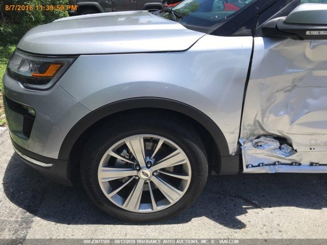 1FM5K7F8XJGA27782 - 2018 FORD EXPLORER LIMITED SILVER photo 17
