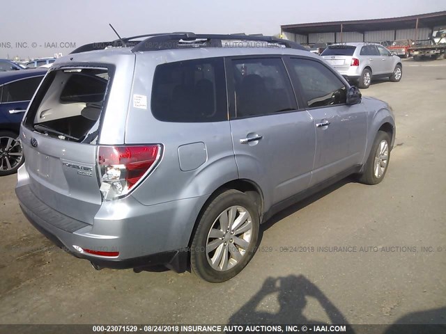 JF2SHAEC5DH431162 - 2013 SUBARU FORESTER LIMITED SILVER photo 4