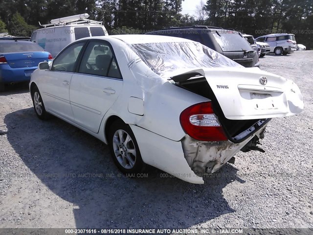 JTDBE32K140252985 - 2004 TOYOTA CAMRY LE/XLE 白色 照片 3